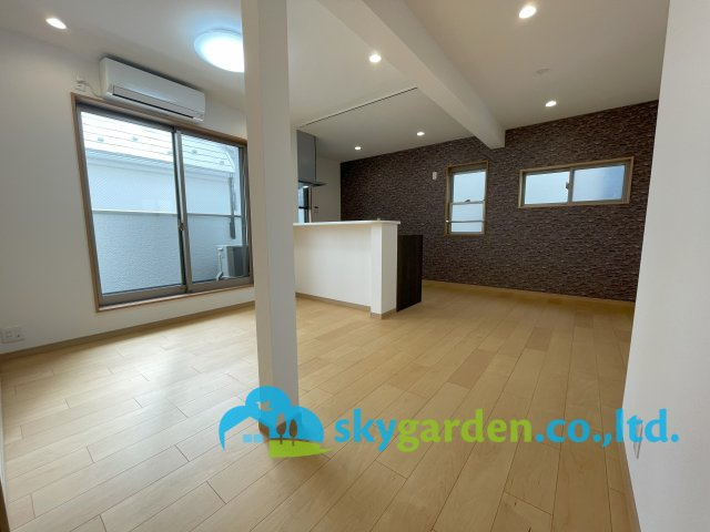 茅ヶ崎市美住町　中古戸建の居間・リビング|一家団欒の場