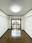 【居間・リビング】 | キャッスルマンション箱崎B号館 | こちらの居間で趣味の時間をお楽しみください
※写真は類似です