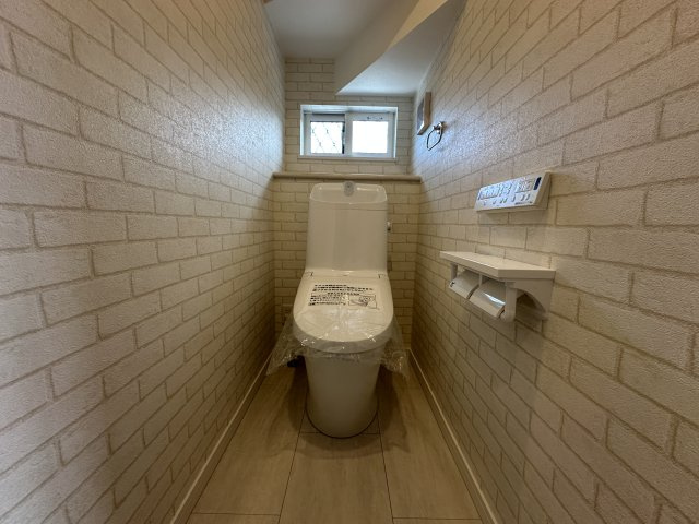 茅ヶ崎市柳島デザイナーズハウスのトイレ