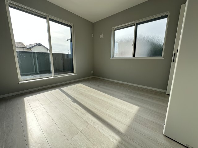 茅ヶ崎市柳島デザイナーズハウスの洋室