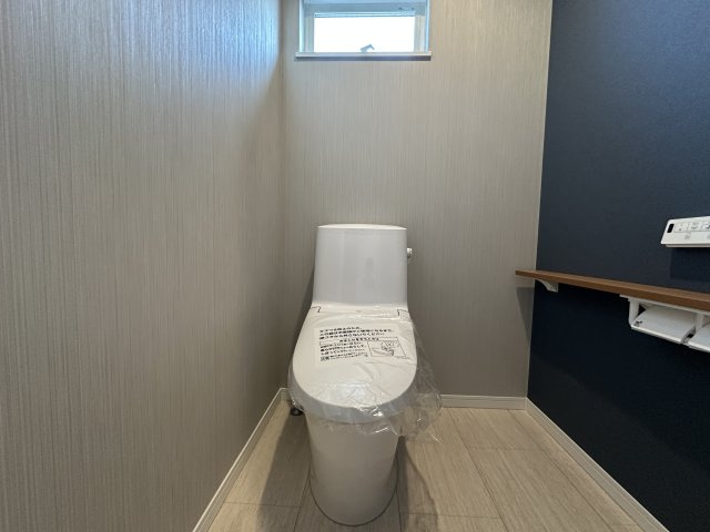 茅ヶ崎市柳島デザイナーズハウスのトイレ