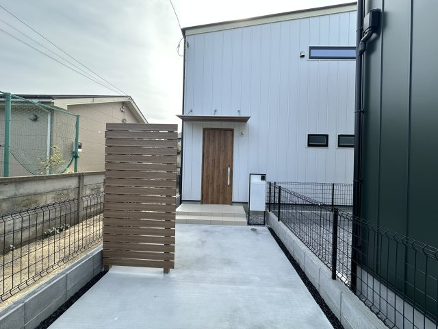 茅ヶ崎市柳島デザイナーズハウスのその他|2号棟も販売中4780万円