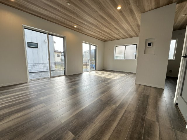 茅ヶ崎市柳島デザイナーズハウスの居間・リビング