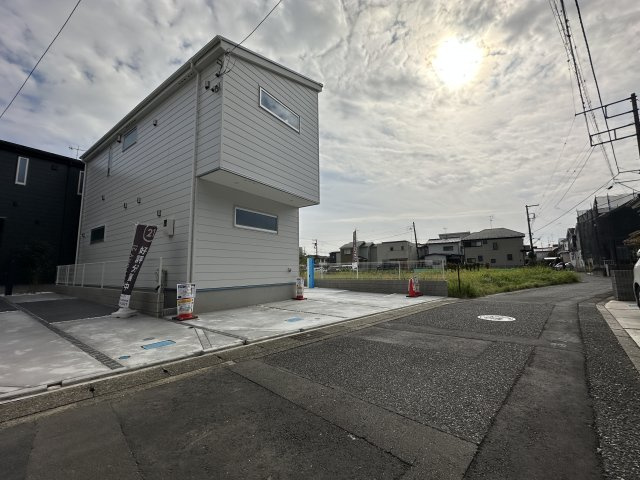 【成約】海老名市上郷ガルバリウム戸建の駐車場