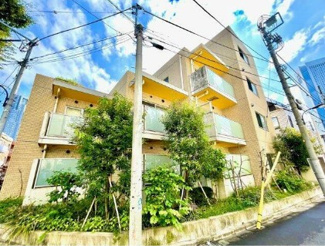 【外観】 | 鉄筋コンクリート造のがっちりとした建物。