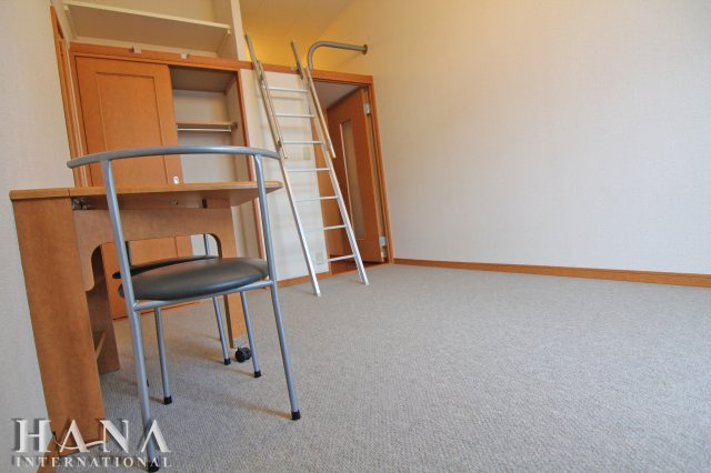 パレスフィオーレⅢ の居間・リビング