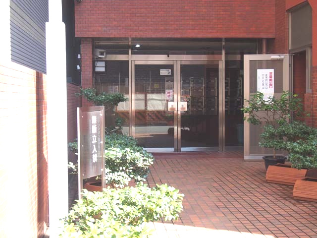 箱崎ダイヤマンション　6階　角　部屋　リ　ノベーション済のエントランス