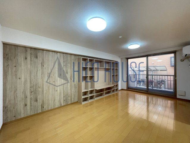 シャインヒルⅢの居間・リビング