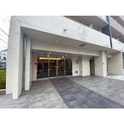 【エントランス】 | エグゼ弁天町 | 落ち着いたエントランスです