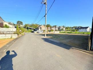【前面道路含む現地写真】 | 比企郡鳩山町大豆戸　建築条件なし売地　東武東上線『坂戸駅』バス15分　【今宿小学区】