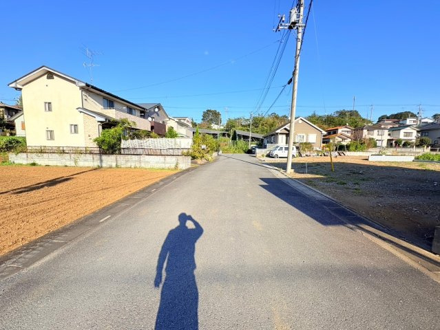 比企郡鳩山町大豆戸　建築条件なし売地　東武東上線『坂戸駅』バス15分　【今宿小学区】の前面道路含む現地写真