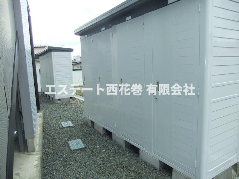 ディアス四日町|外物置