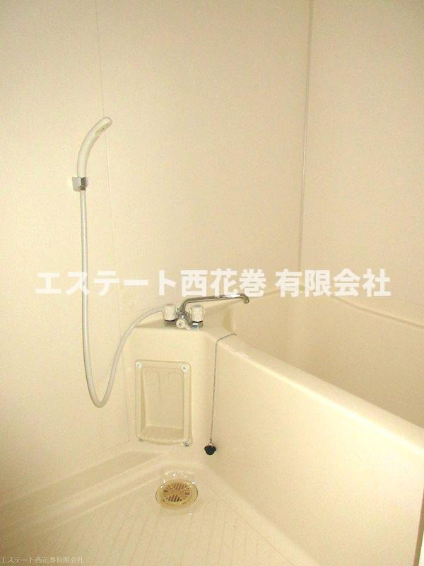 ディアス四日町の浴室