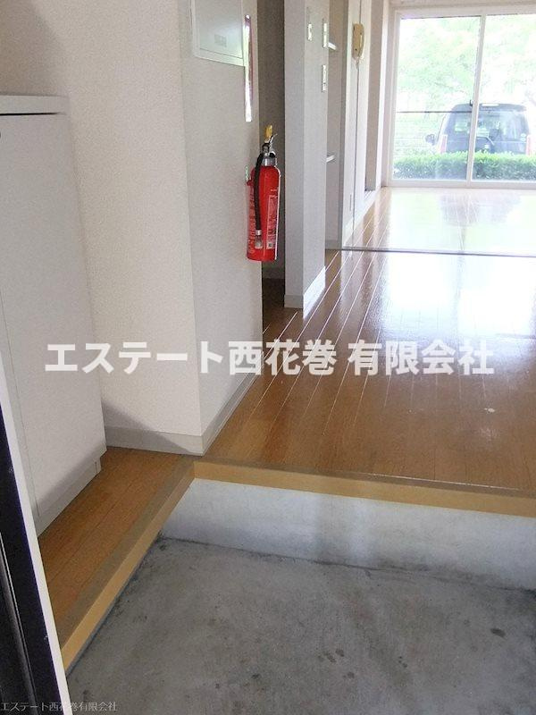 ディアス四日町の玄関