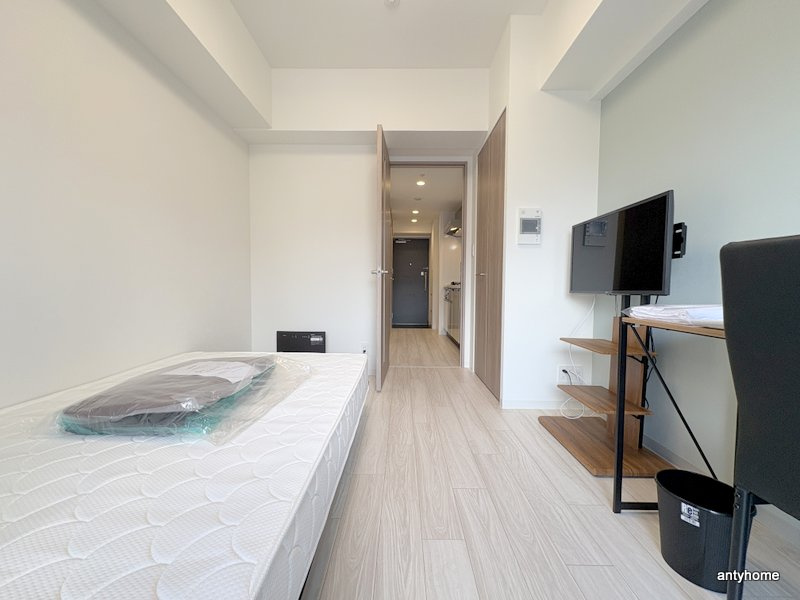 プレサンス難波デヴァンテ　仲介手数料無料の居間・リビング