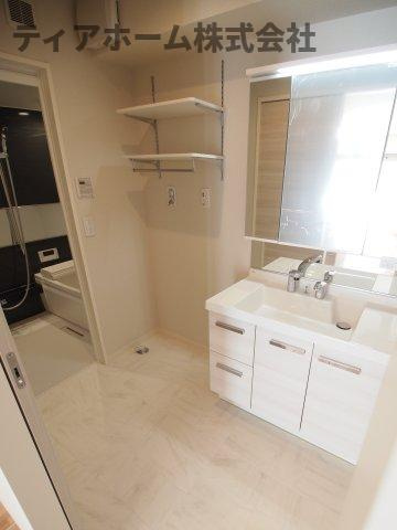 シャーメゾン片塩の洗面所|ゆったりとスペースのある洗面所