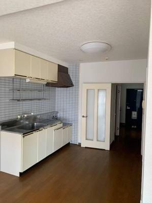 【キッチン】 | ライブタウン津福 B