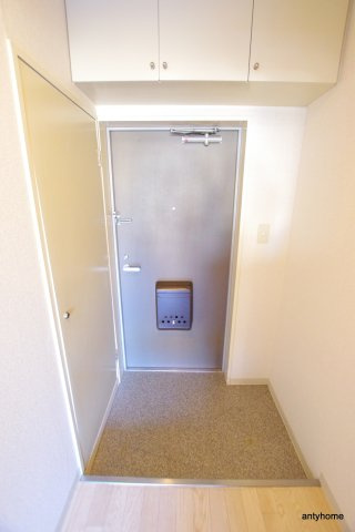 メゾンドソアレ　仲介手数料無料の玄関