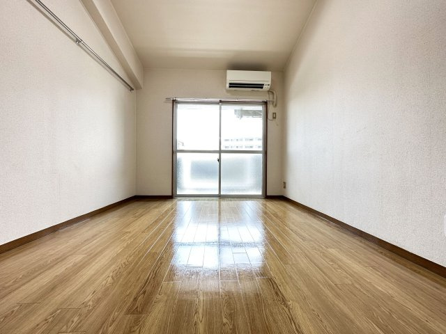 クレメント南宝永の洋室