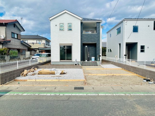 前橋市稲荷新田町の外観|駐車スペース2台確保！