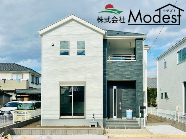 前橋市稲荷新田町の外観|年中無休で平日の仕事終わり夜２０時まで受付可能です。
事前のご予約がオススメです。お気軽にお問い合わせください。