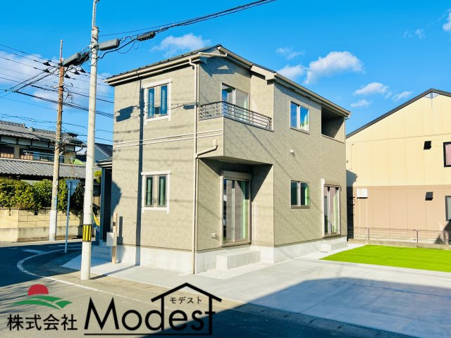 高崎市八千代町の外観|年中無休で平日の仕事終わり夜２０時まで受付可能です。
事前のご予約がオススメです。お気軽にお問い合わせください。
