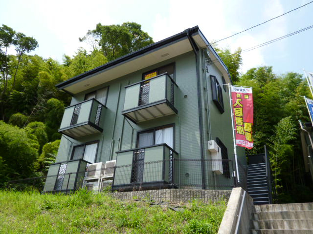 倉敷市徳芳のアパートの外観