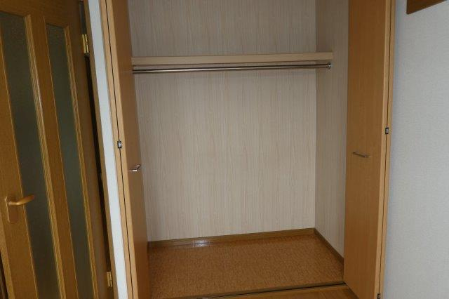 倉敷市徳芳のアパートの収納|クローゼット