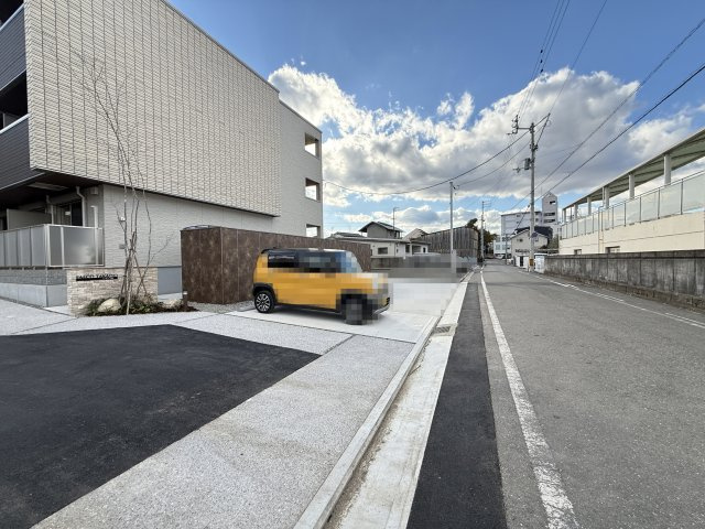 ファルコ鷹匠の駐車場