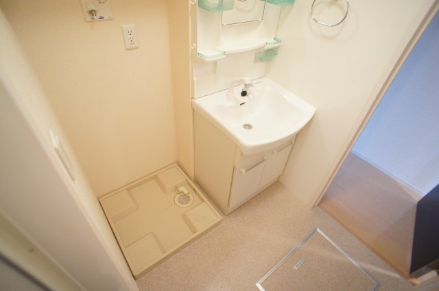 グランドゥール Ⅰの独立洗面台