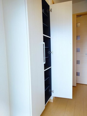 カリーナガーデンの玄関|シンプルで使いやすい玄関です
