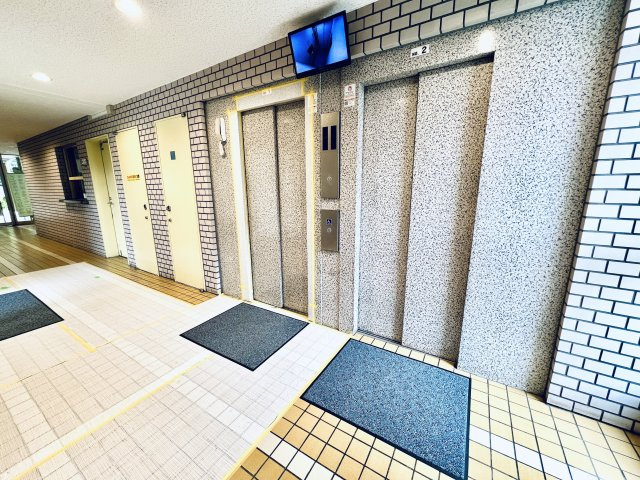 アーバンメゾン東大島のその他共用部分|エレベーターは2基