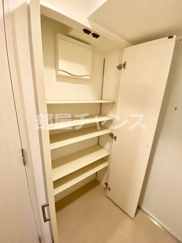 ルーエ今池の収納