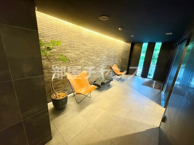 ルーエ今池のロビー