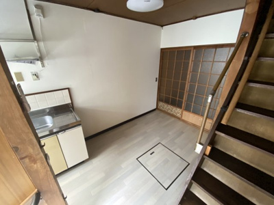 【居間・リビング】 | 高見の里6丁目貸家