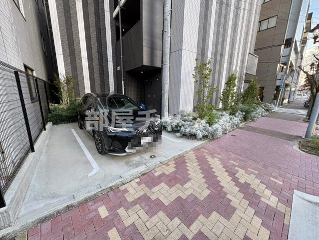 メイクス今池02の駐車場