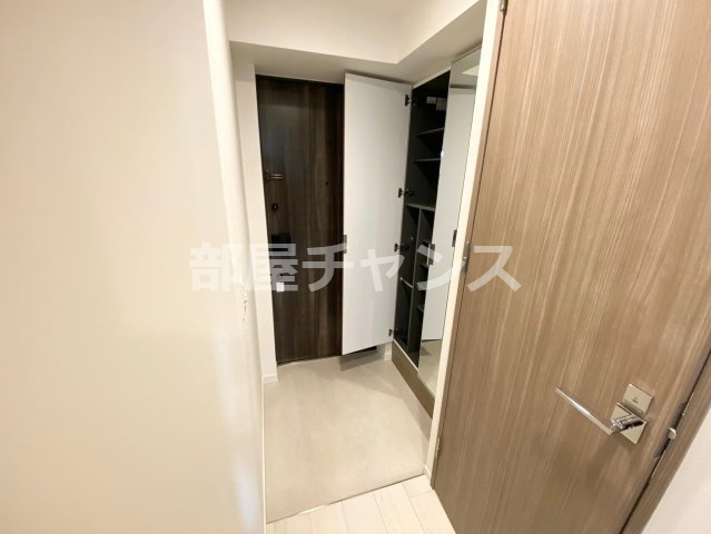 メイクス今池02の玄関