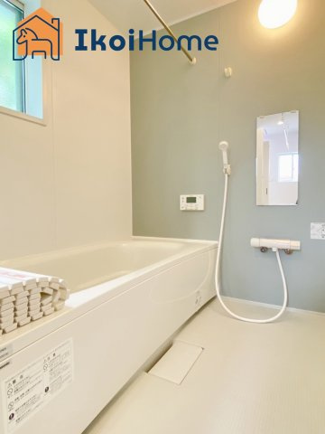 神戸市西区春日台9丁目　中古戸建の浴室|●年中無休：当日予約可●　1坪タイプの広々したユニットバスになります。浴室暖房乾燥機もついています。