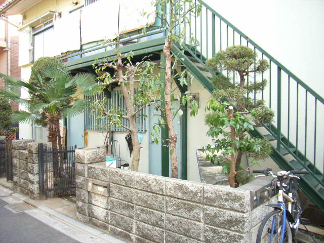 SAITOU APARTMENTのエントランス