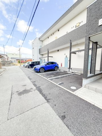 ＣＢ西久留米ラヴィドゥースの駐車場|駐車スペースもあります☆