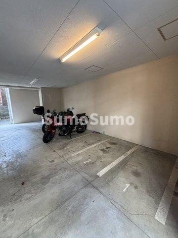 神戸市中央区生田町２丁目の賃貸マンションの駐車場