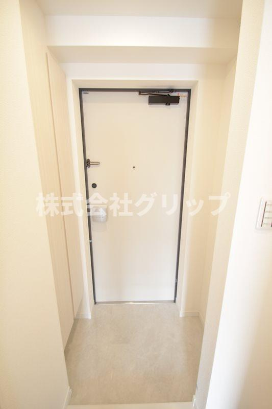 クラリッサ横浜フロードの玄関