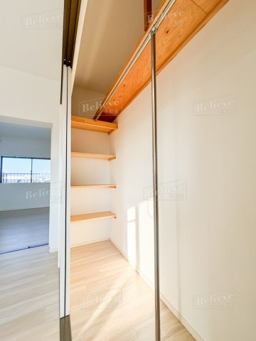 レジデンスYの収納|十分な収納スペースがあります☆