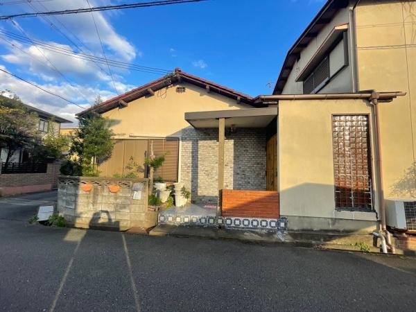 和歌山市小倉　中古戸建の前面道路含む現地写真