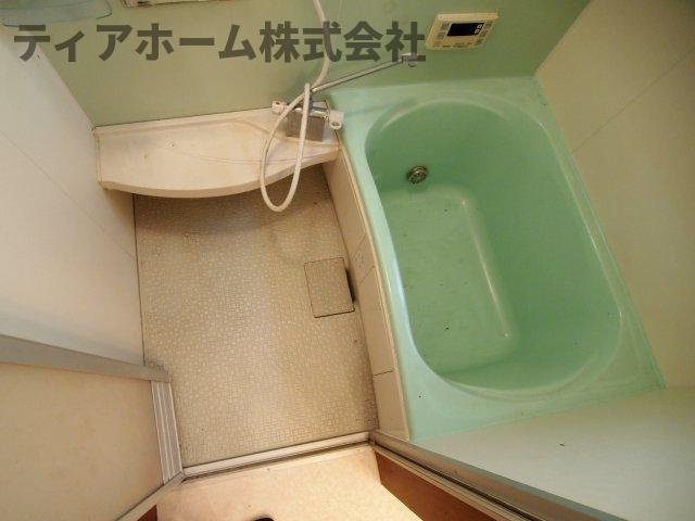 香芝市関屋戸建の浴室|コンパクトで使いやすいお風呂です