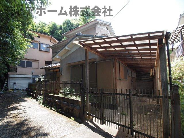 香芝市関屋戸建の駐車場