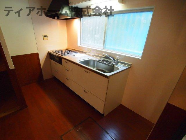 香芝市関屋戸建のキッチン|きれいなキッチンです