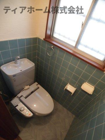 香芝市関屋戸建のトイレ|コンパクトで使いやすいトイレです