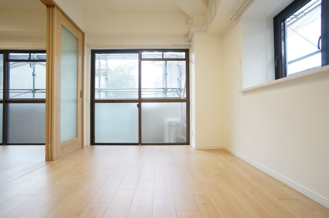ハイタウン御殿山東のその他|参考、同建物・同間取りの号室　※出窓がございません