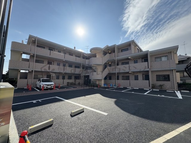 ハイタウン御殿山東の外観